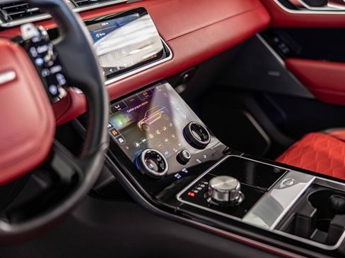 Used 2020 Land Rover Range Rover Velar SV Autobiography Dynamic image 22