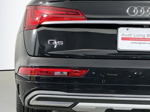 Used 2023 Audi Q5 2.0T Premium w/ Convenience Package image 17