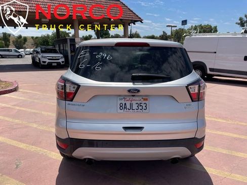 Used 2017 Ford Escape SE image 7