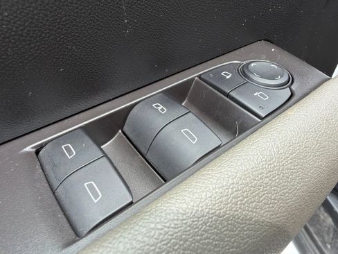 Used 2024 Chevrolet Colorado ZR2 w/ Safety Package AWD/4WD image 23