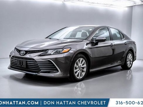 Used 2023 Toyota Camry LE image 1