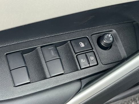 New 2026 Toyota Corolla Cross L image 14