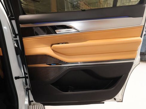 Used 2022 Jeep Grand Wagoneer Series III w/ Flexible Seating Group AWD/4WD image 21