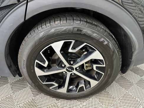 Used 2023 Kia Sportage EX image 20