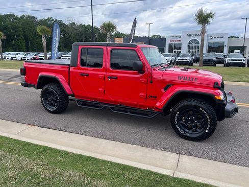 Used 2023 Jeep Gladiator Mojave AWD/4WD image 4