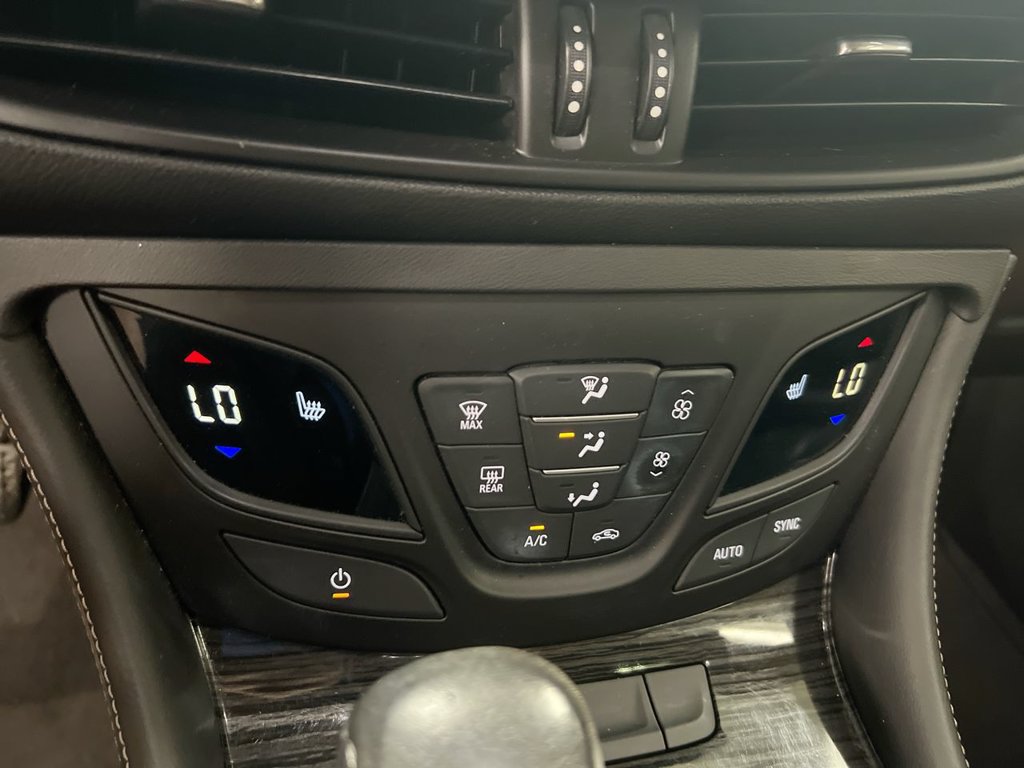 Used 2017 Buick Envision Essence FWD image 16