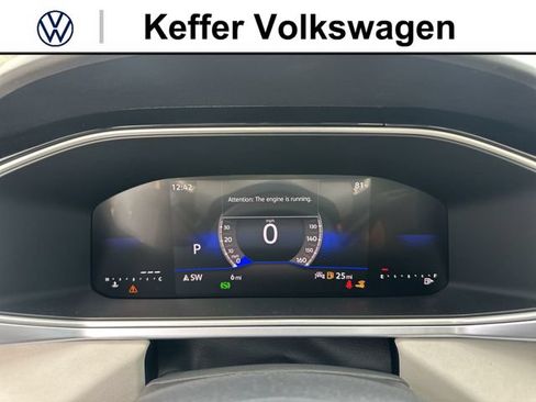 New 2026 Volkswagen Taos SE FWD image 19