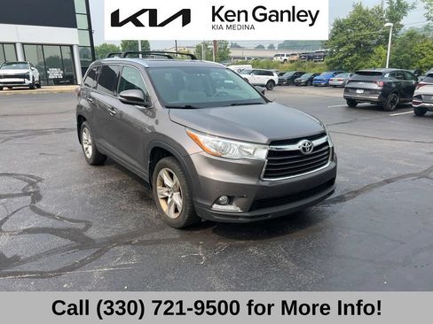 Used 2016 Toyota Highlander Limited AWD/4WD image 3