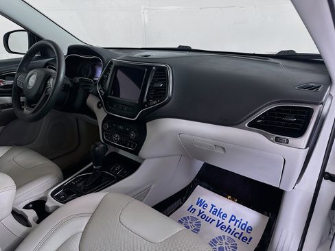 Used 2022 Jeep Cherokee Latitude Lux w/ Mopar Interior Package image 26