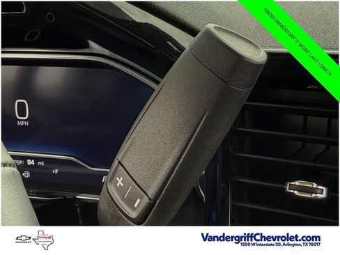 Used 2025 Chevrolet Silverado 2500 LTZ w/ LTZ Convenience Package AWD/4WD image 19