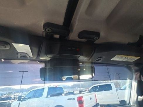 Used 2024 Jeep Gladiator Mojave w/ Technology Group image 23