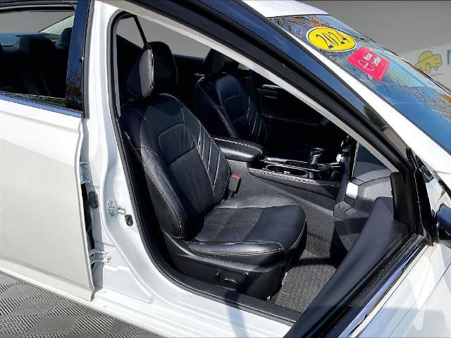 Certified 2024 Nissan Altima 2.5 SR w/ SR Premium Package AWD/4WD image 11