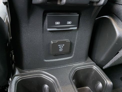 Used 2024 Jeep Wrangler Unlimited Rubicon AWD/4WD image 24