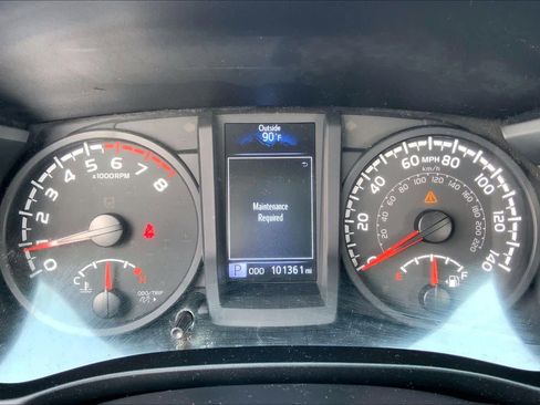 Used 2021 Toyota Tacoma SR w/ SR Convenience Package RWD image 25