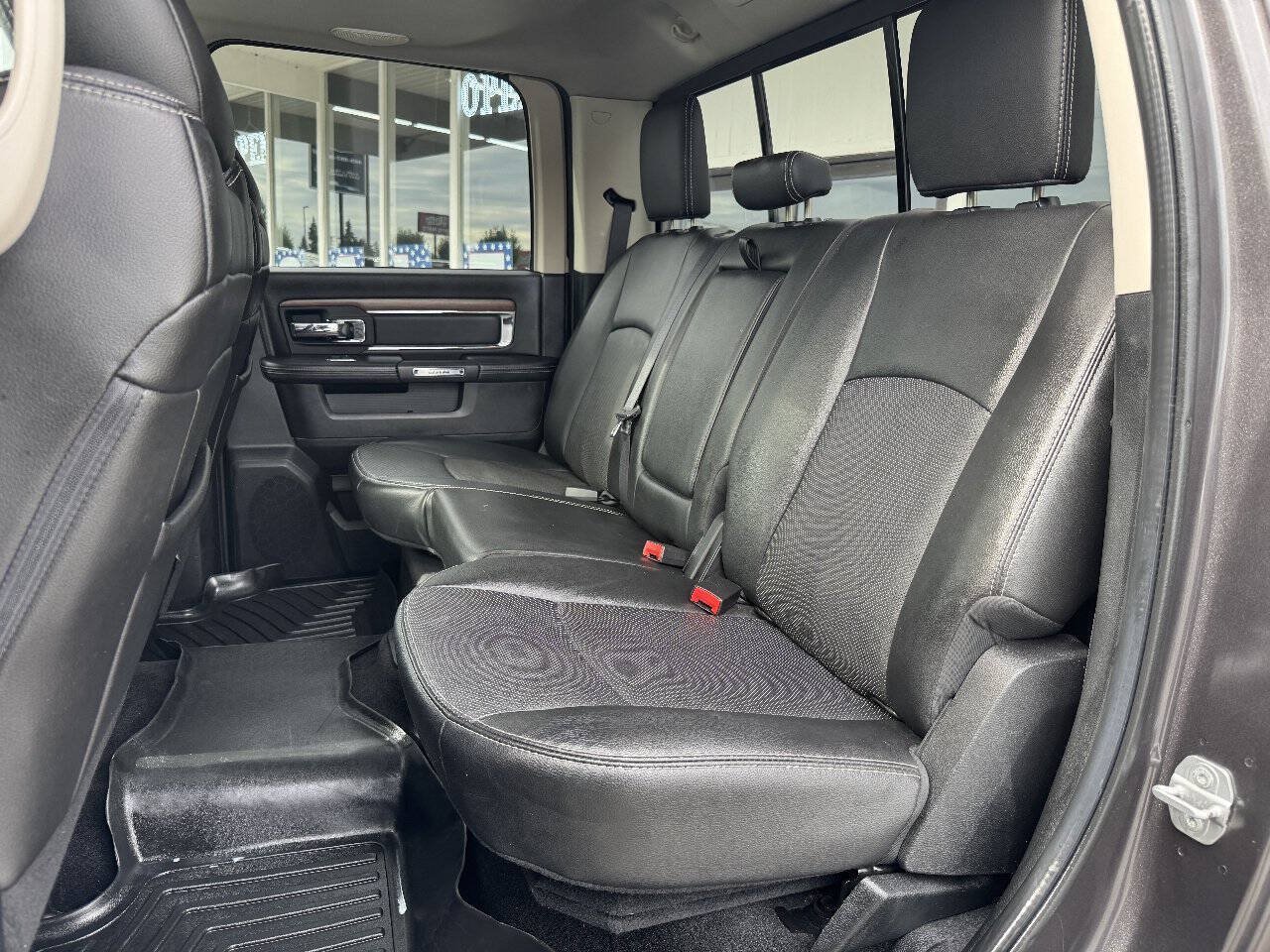 Used 2015 RAM 1500 Laramie AWD/4WD image 24