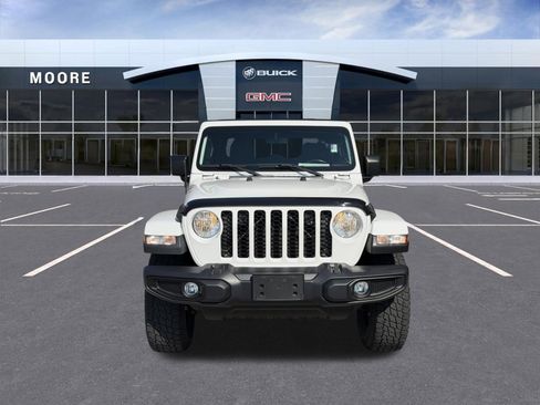 Used 2021 Jeep Gladiator Sport AWD/4WD image 3