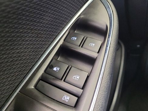Used 2017 Chevrolet Cruze LT FWD image 27