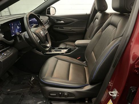 Used 2024 Buick Envista Sport Touring w/ Convenience I Package FWD image 13
