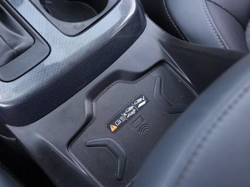 Used 2019 Chevrolet Colorado Z71 w/ Z71 Midnight Edition AWD/4WD image 27