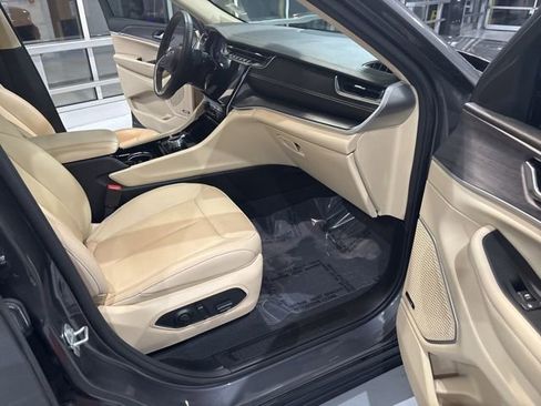 Used 2021 Jeep Grand Cherokee L Limited w/ Trailer Tow Group (B) image 32