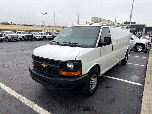 Used 2015 Chevrolet Express 2500 Extended image 4