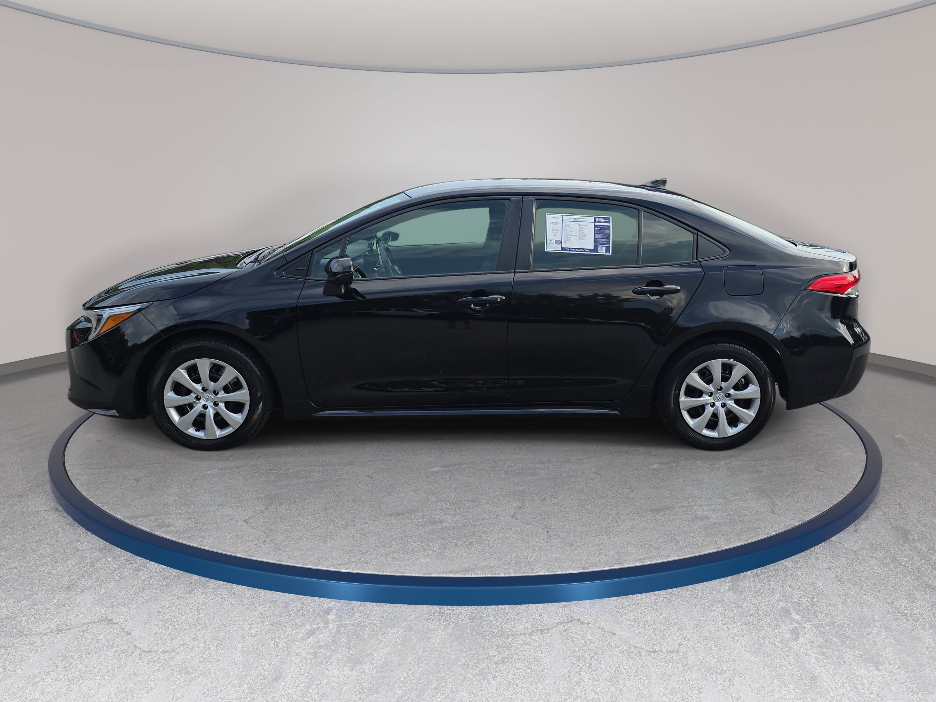 Used 2023 Toyota Corolla LE FWD image 8