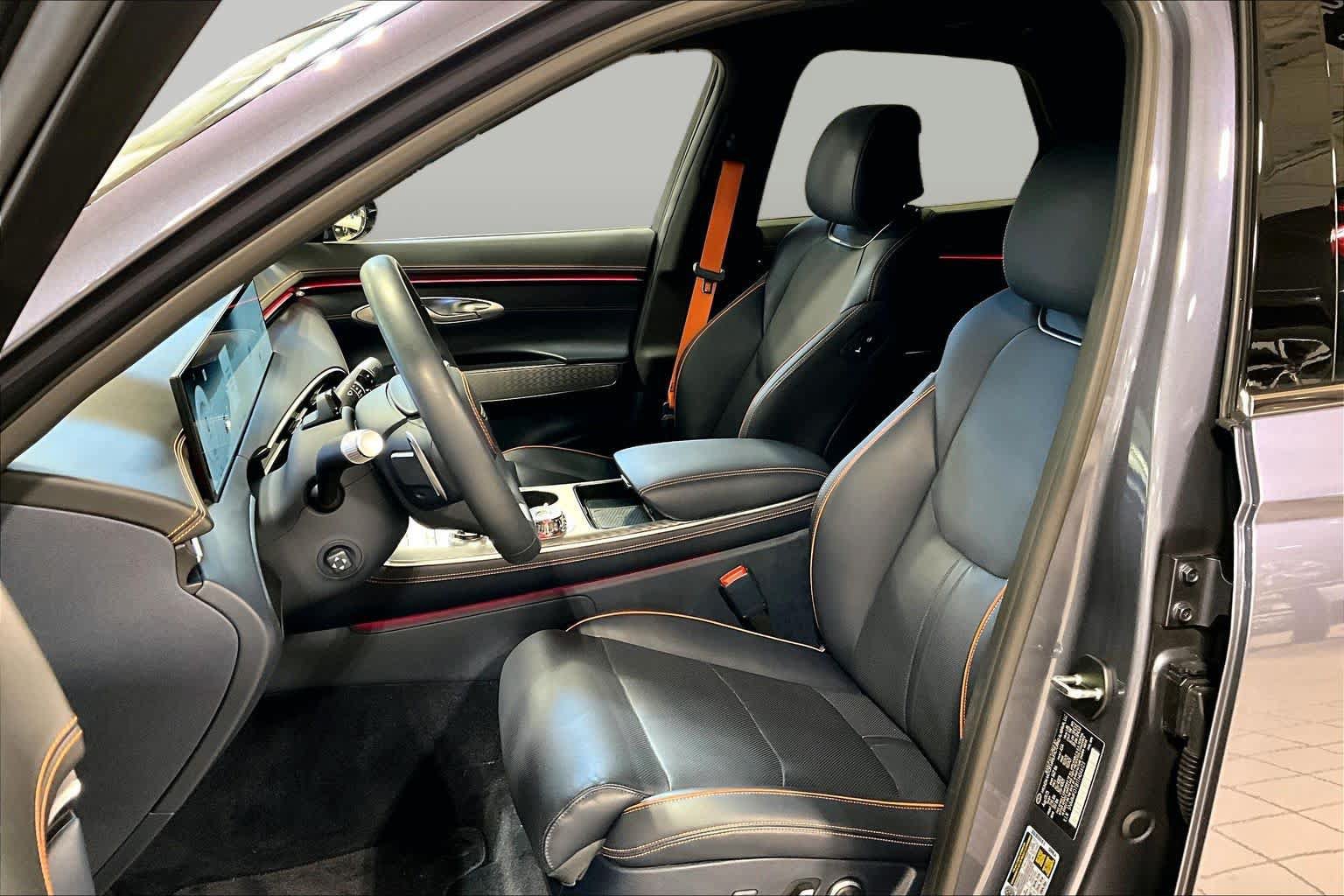 Used 2026 Genesis GV70 2.5T Sport Prestige AWD/4WD image 9