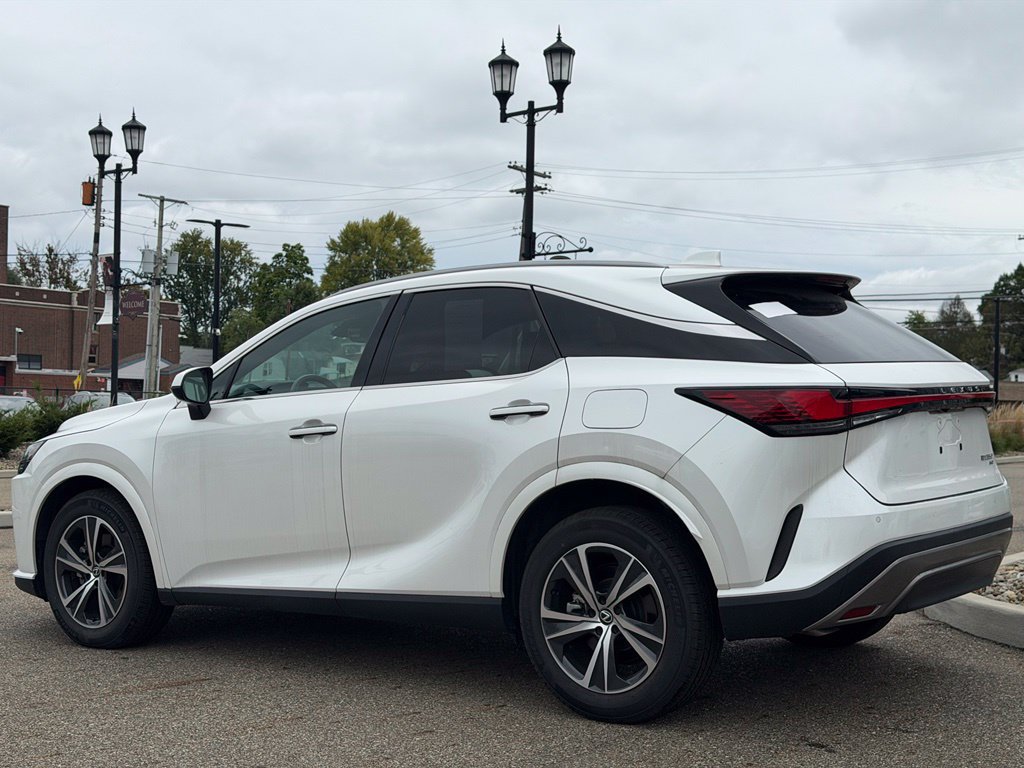 Used 2024 Lexus RX 350 Premium w/ Accessory Package (Z1) AWD/4WD image 3