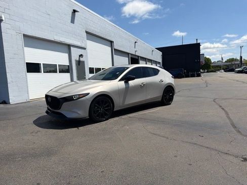 Used 2023 MAZDA MAZDA3 Hatchback w/Premium Plus Pkg AWD/4WD image 18