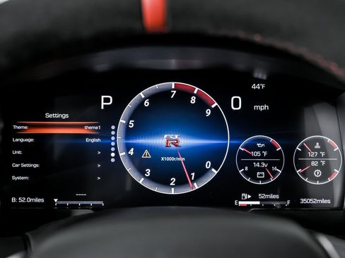 Used 2011 Nissan GT-R Premium image 27