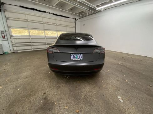 Used 2018 Tesla Model 3 image 5
