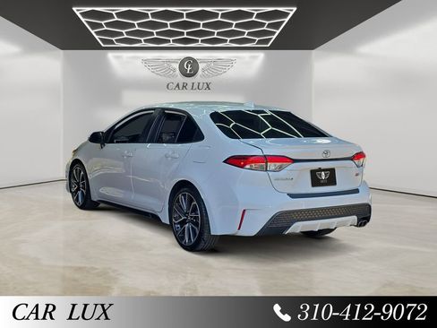 Used 2021 Toyota Corolla SE FWD image 3