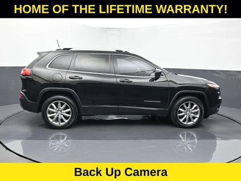 Used 2018 Jeep Cherokee Limited AWD/4WD image 7