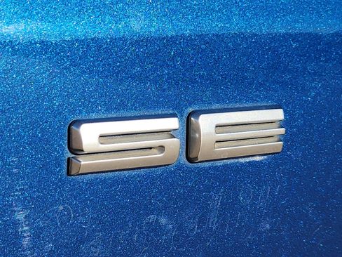 Used 2022 Ford Escape SE image 12