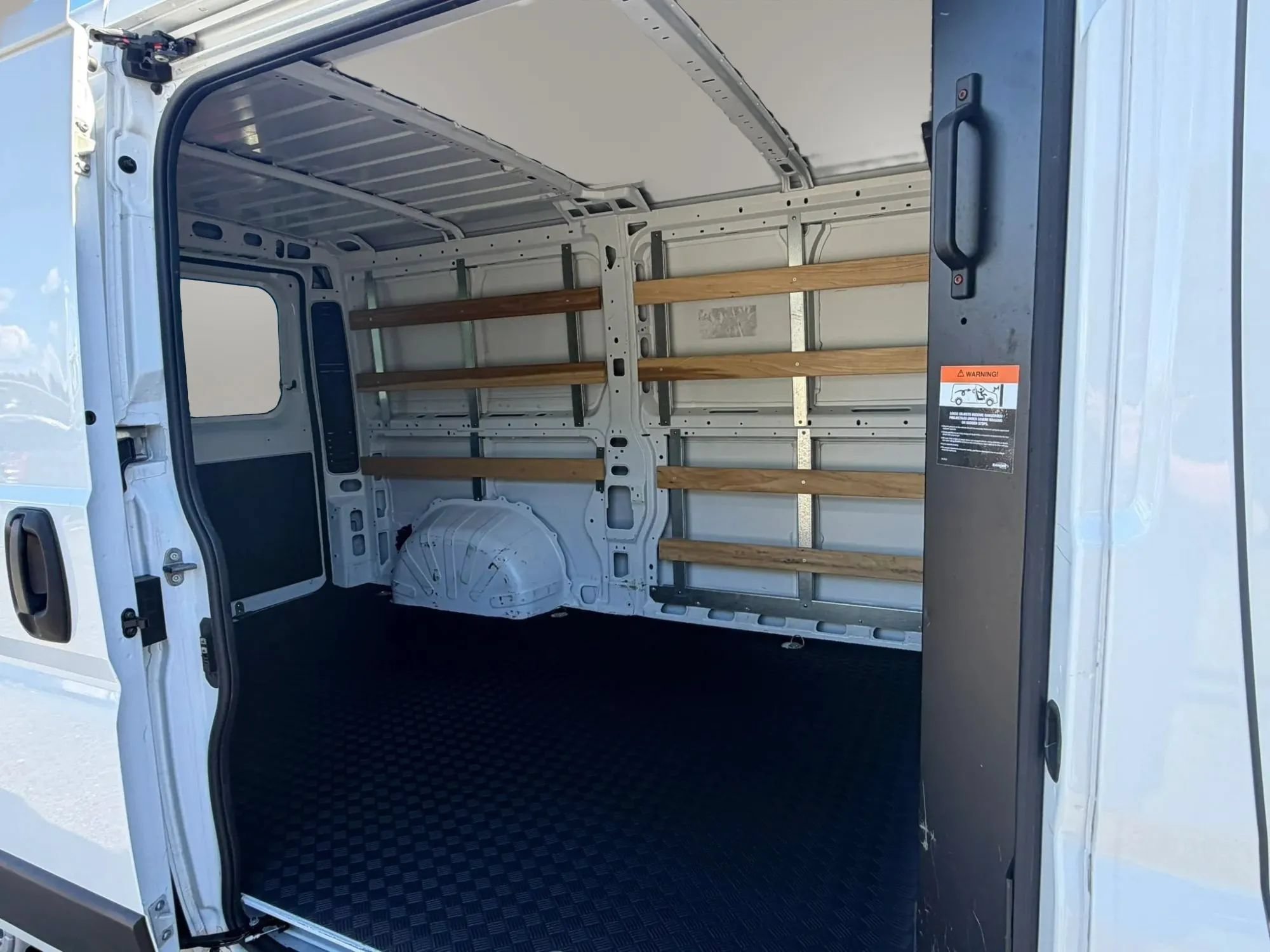 Used 2025 RAM ProMaster 2500 w/ U-Haul Equipment Group FWD image 28