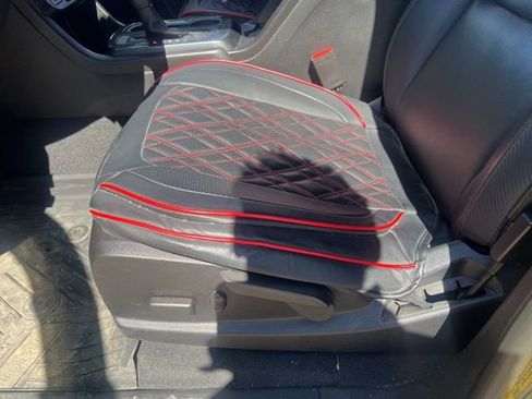 Used 2021 GMC Canyon AT4 image 16