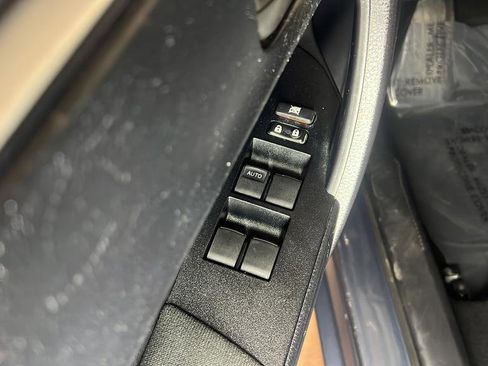 Used 2014 Toyota Corolla L image 18