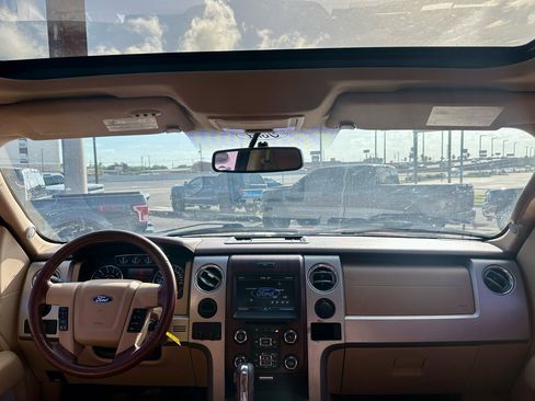 Used 2014 Ford F150 King Ranch w/ King Ranch Luxury Package image 4