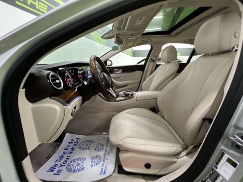 Used 2019 Mercedes-Benz E 300 4MATIC image 17