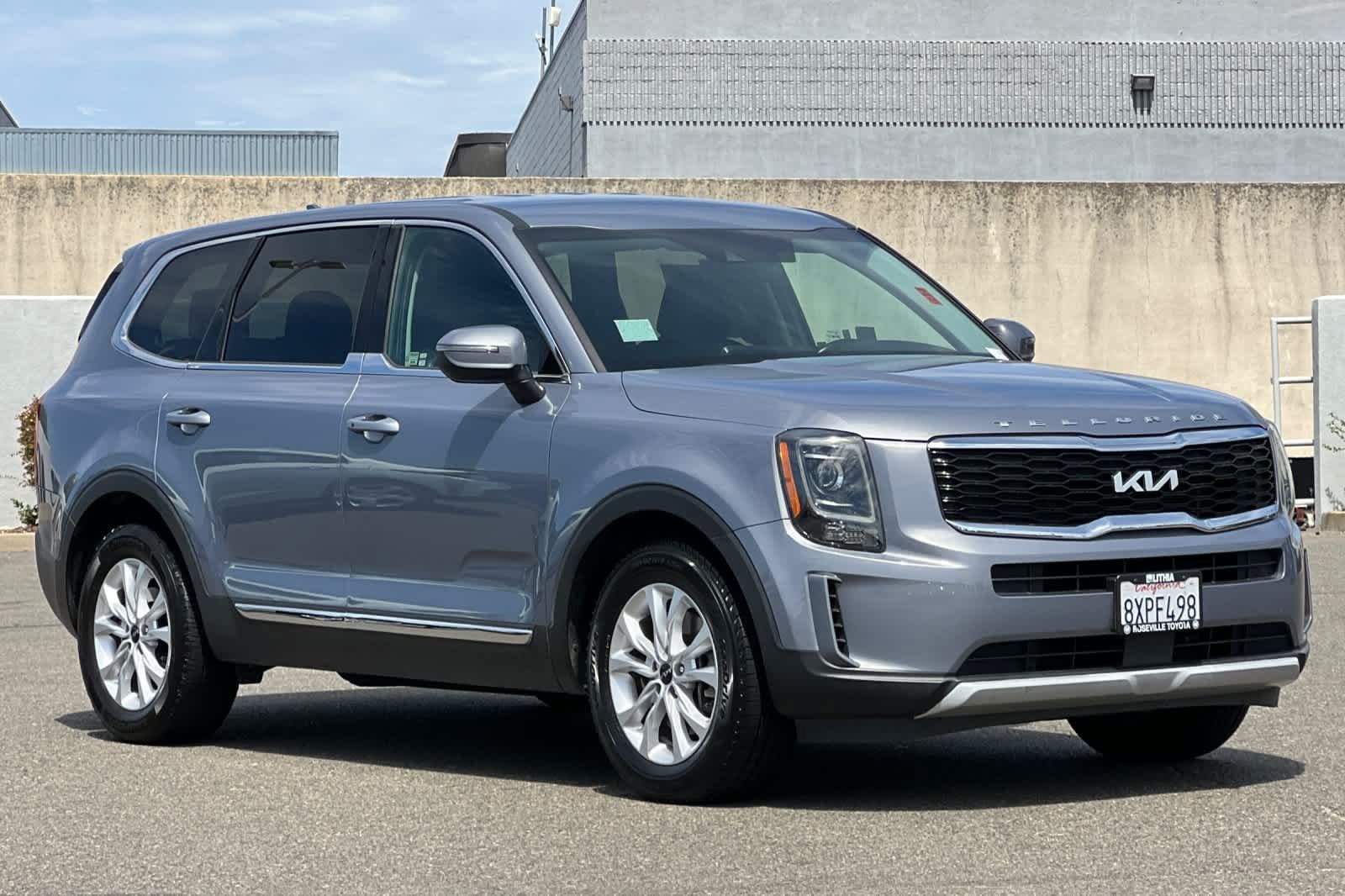 Used 2022 Kia Telluride LX AWD/4WD image 5