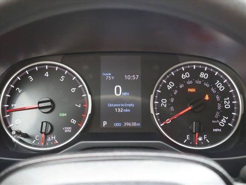 Used 2022 Toyota RAV4 LE AWD/4WD image 13