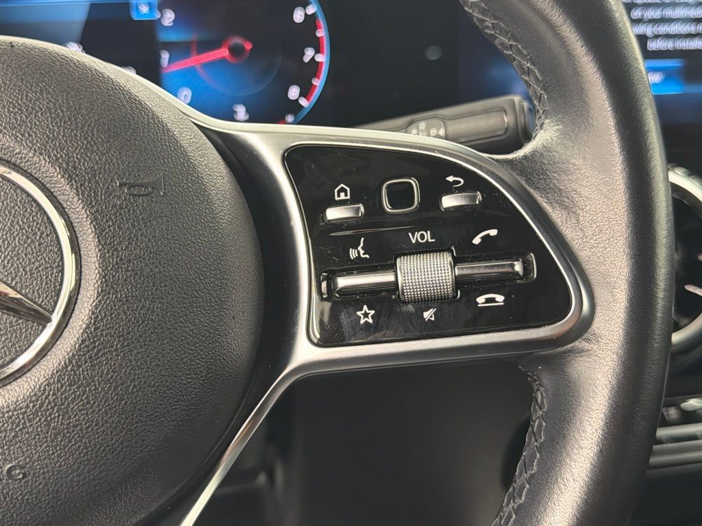Used 2022 Mercedes-Benz GLA 250 w/ Premium Package Lite image 28