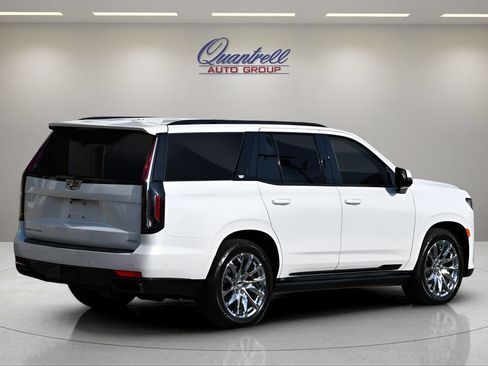 Used 2021 Cadillac Escalade Sport Platinum AWD/4WD image 4