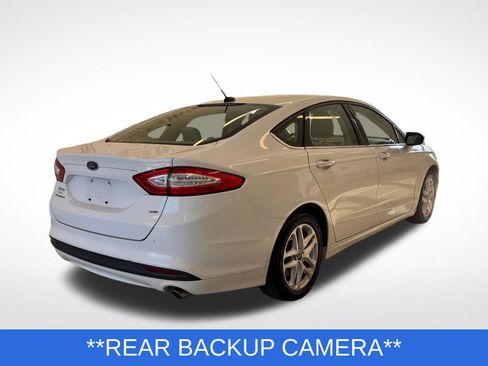 Used 2014 Ford Fusion SE FWD image 3