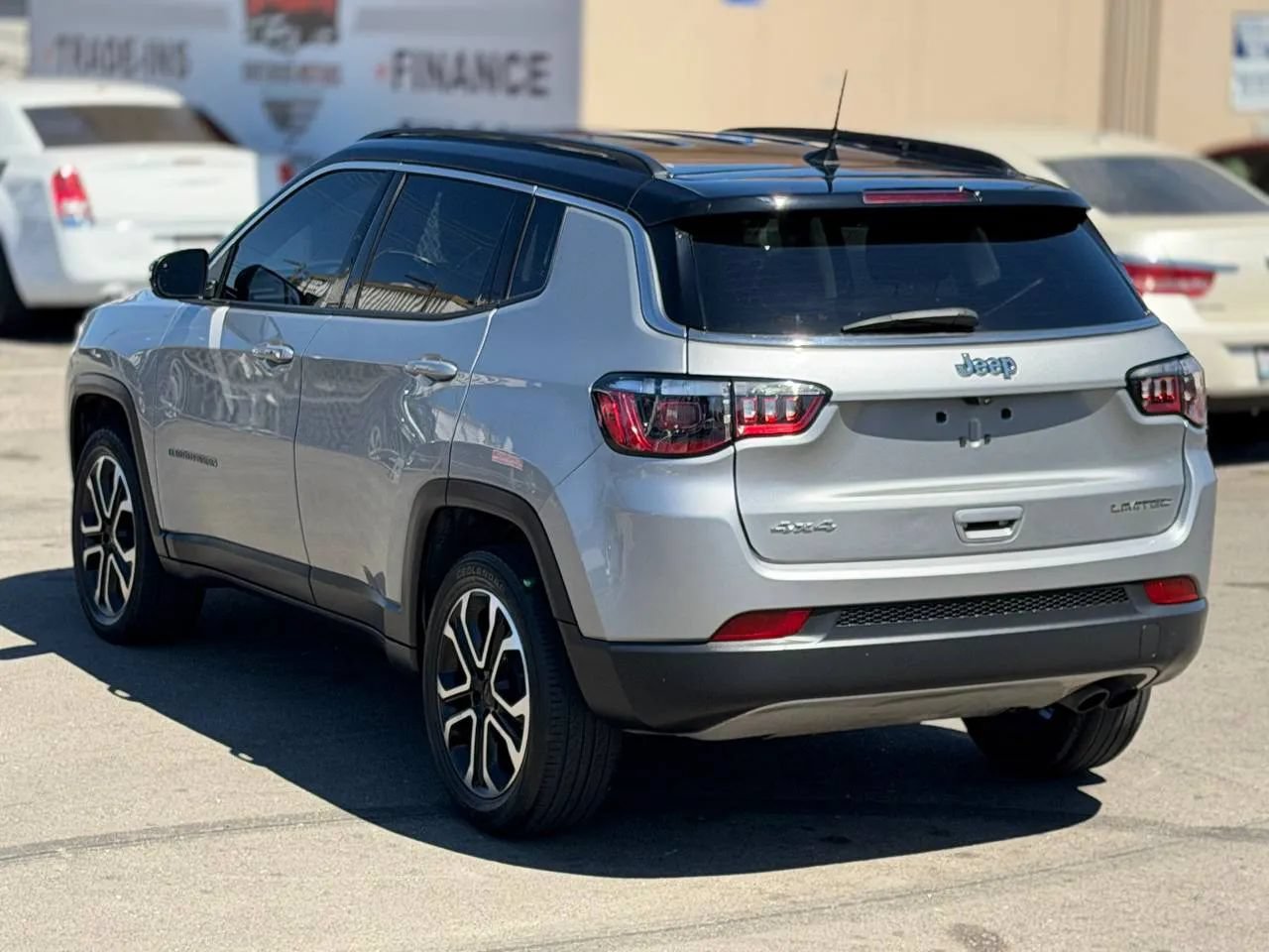 Used 2022 Jeep Compass Limited AWD/4WD image 13
