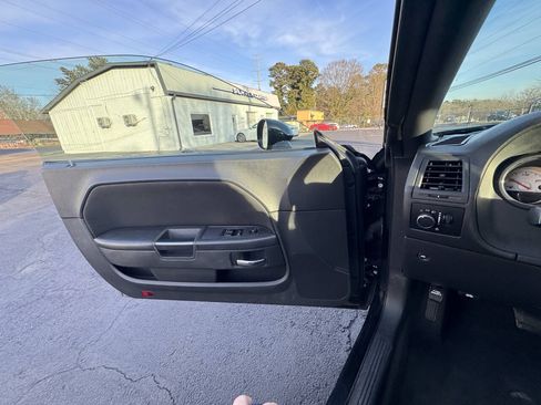 Used 2014 Dodge Challenger SXT RWD image 14