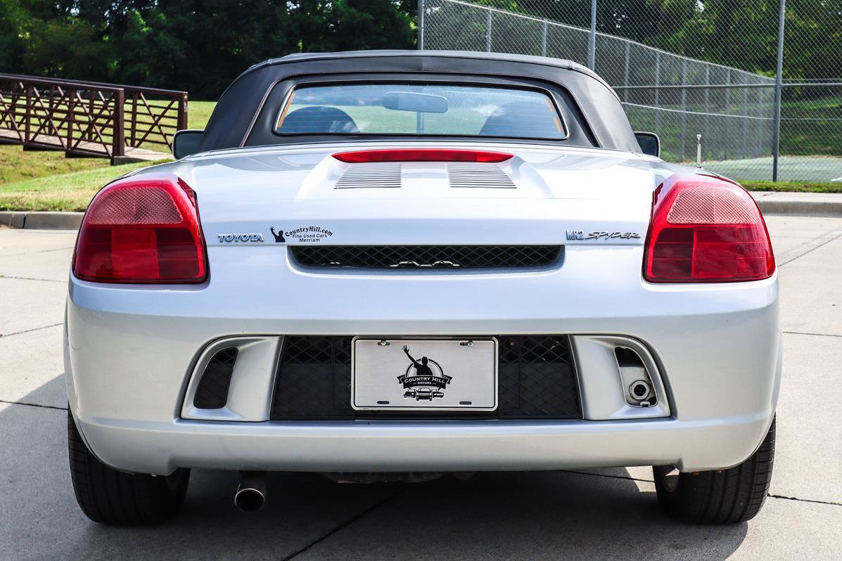 Used 2003 Toyota MR2 w/ Preferred Accessory Pkg RWD image 11