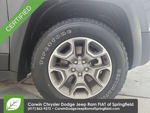 Used 2022 Jeep Cherokee Trailhawk w/ Trailer Tow Group AWD/4WD image 31