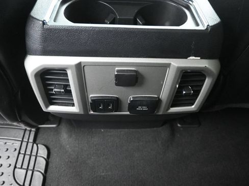 Used 2019 Ford F250 Lariat w/ Lariat Ultimate Package AWD/4WD image 19
