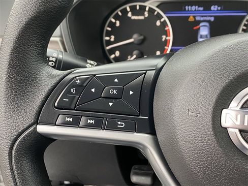 Used 2024 Nissan Altima 2.5 SV image 24